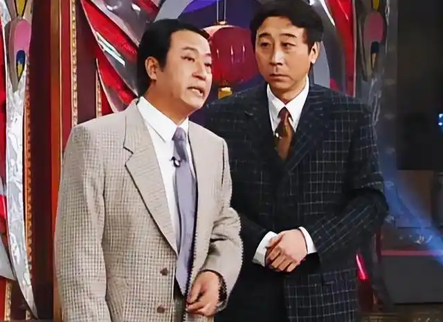 在曾经的相声界,牛群和冯巩可谓是相声界的顶流人物,两人每一次合作都