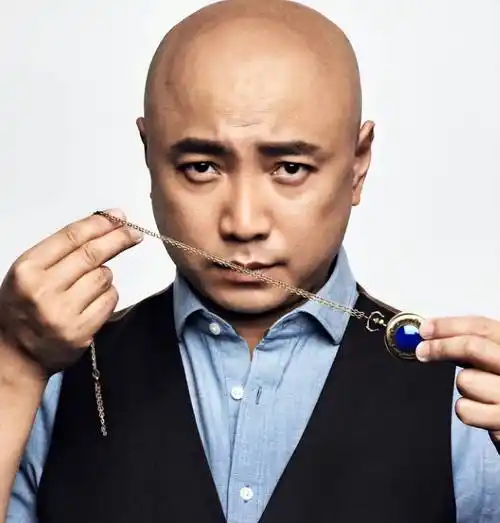 徐峥14岁女儿小宝近照曝光,被指撞脸王大治,网友:正正得负_陶红_父母