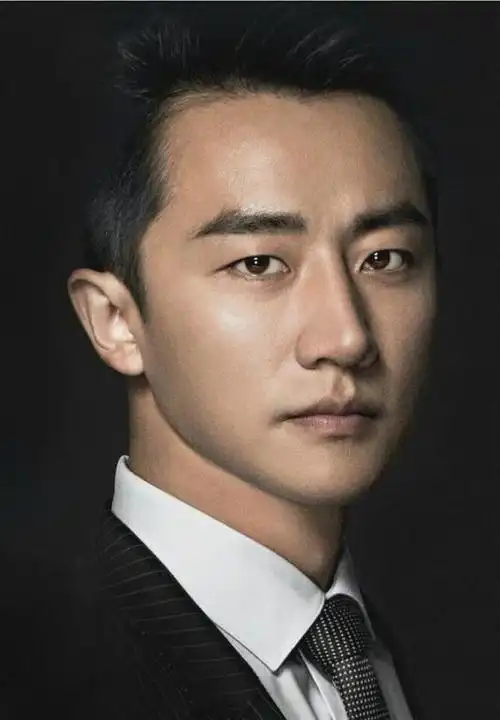 演员黄轩,快被张涵予笑不活了!