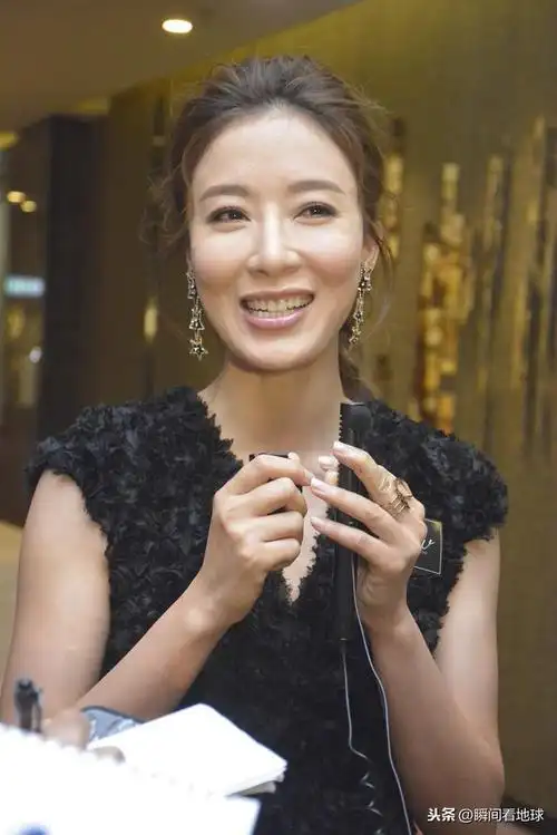 杨怡近照没有年轻时的甜美了