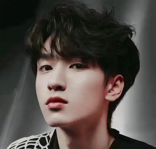 严浩翔酷帅.严浩翔.