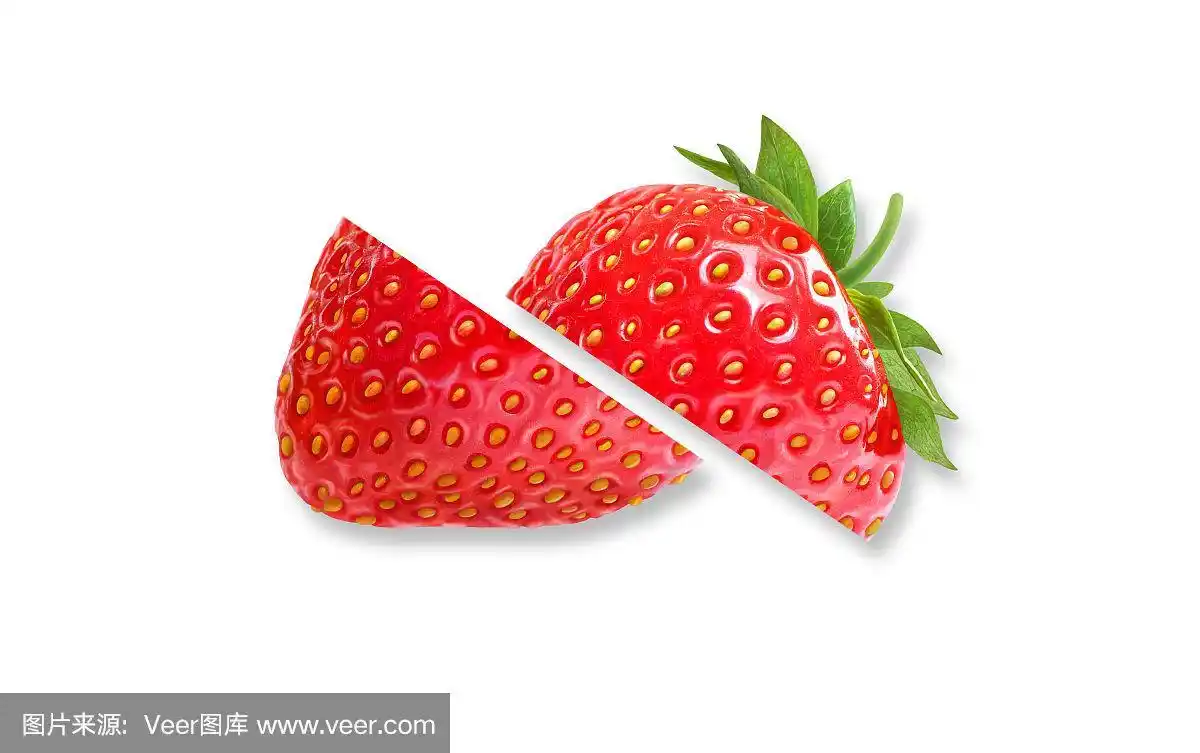 在白底上切成两半的草莓