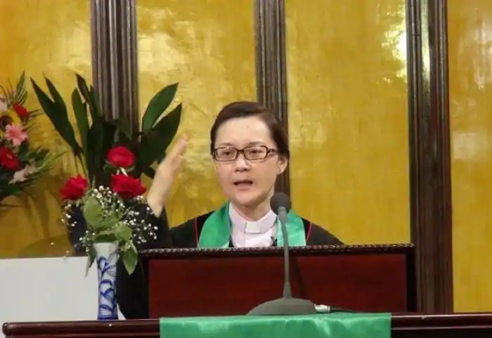 15年的圣灵降临节,当天北京崇文门教会主日礼拜上,孙丽华牧师以"圣灵