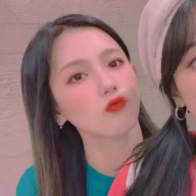 赵美延宋雨琦闺蜜头像抱图评论禁all二转请注明姜哈哈hhh