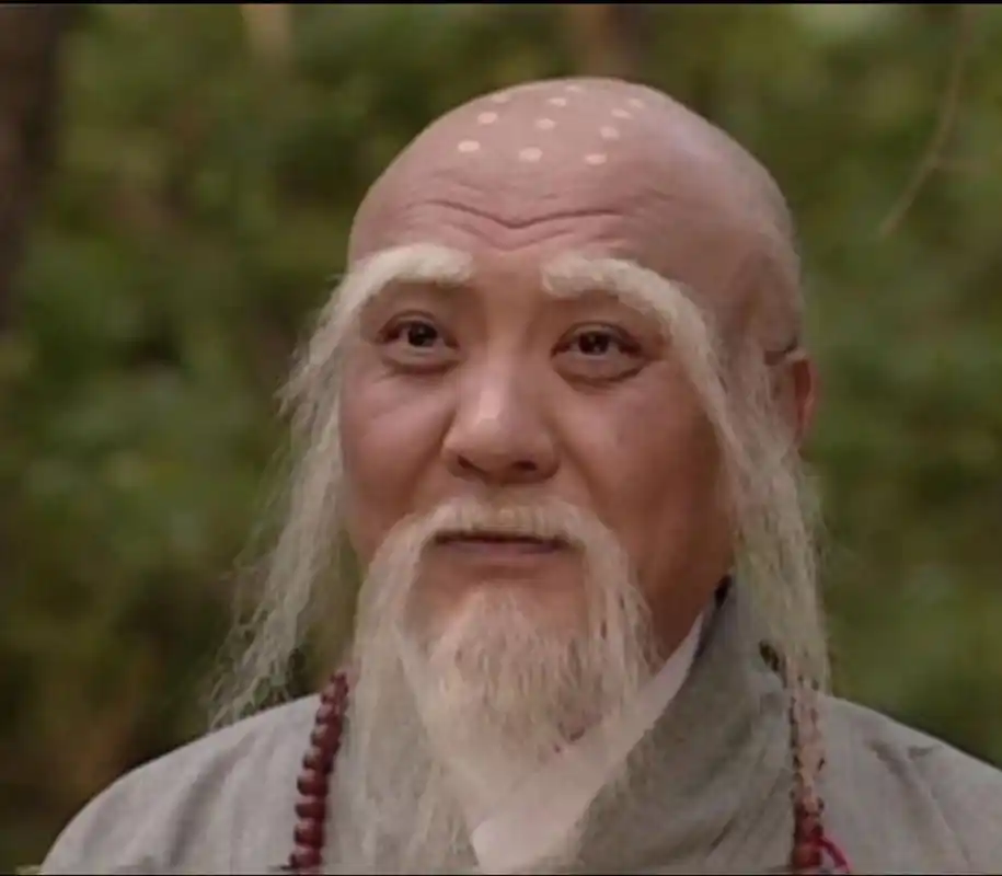 有一个老和尚,这天他见庙里来了一位漂亮的良家少女