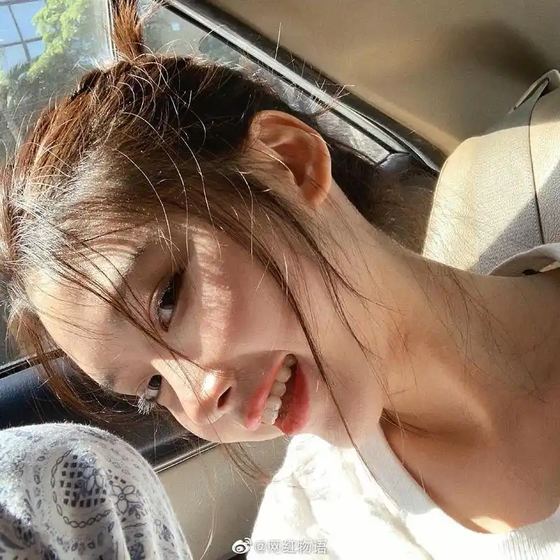 半藏森林开始经营wb了,网友:茶艺照这块真的不愧是鼻祖,立马有内味了