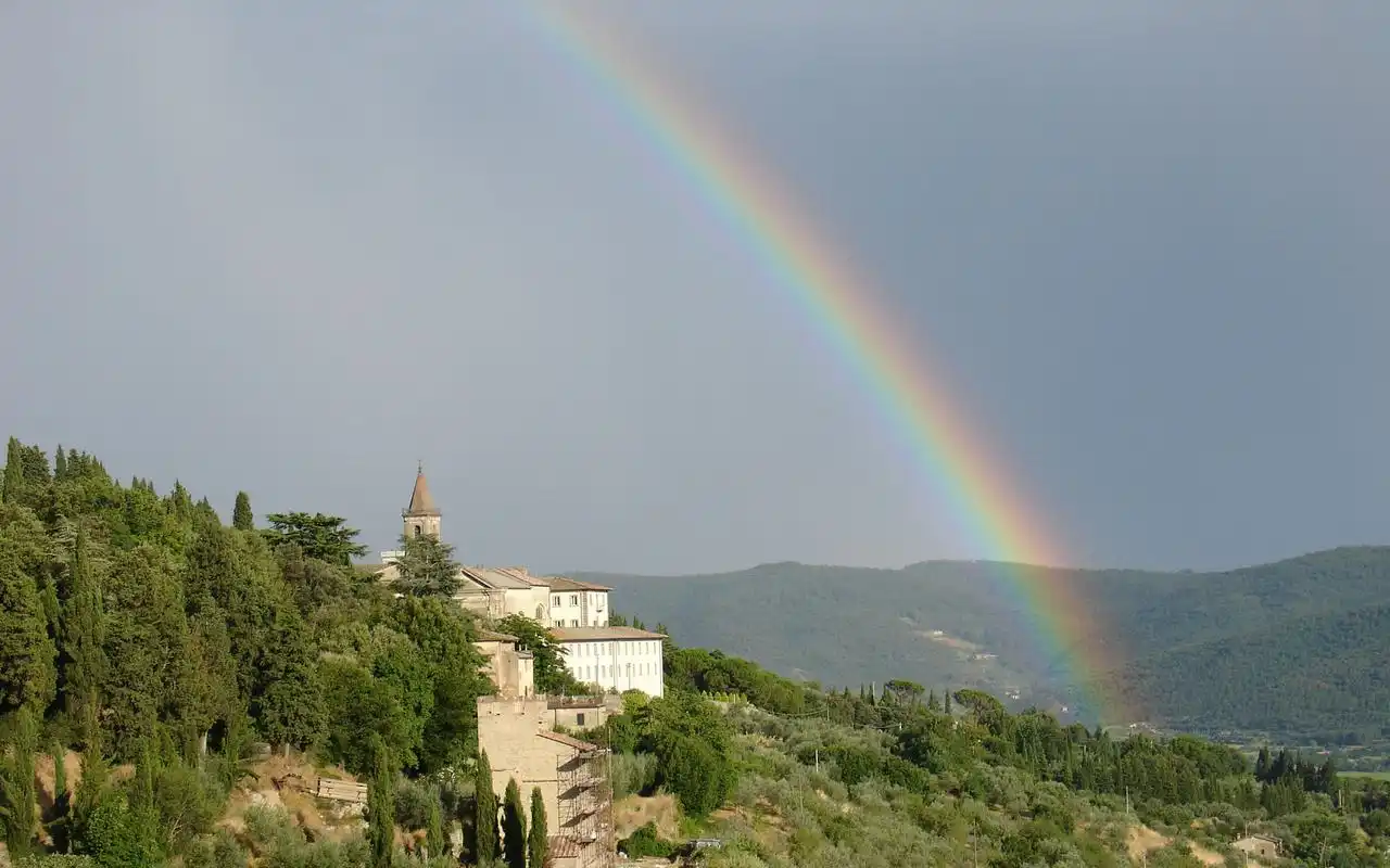 绚丽唯美的彩虹图片高清壁纸