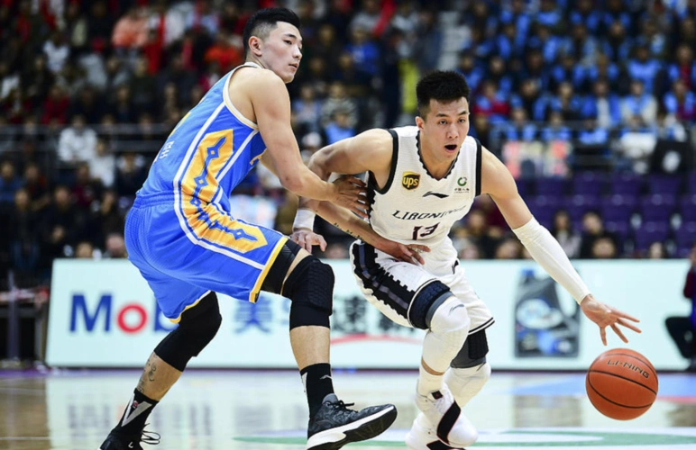 cba辽宁队高清图集:郭艾伦25 4 6主场力克福建!