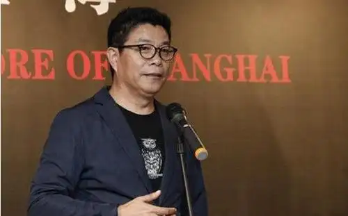 原创华谊兄弟王中军风光时3年花62亿落魄时嫌挣钱太难压弯腰