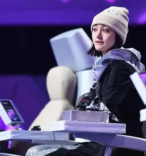 《这就是铁甲》郑爽成长太多,意识到自己说错话,赶紧又加了一句