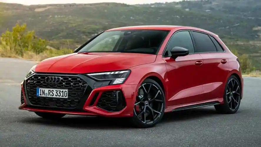 战斗感更加强烈,全新一代奥迪rs3大量实拍图发布