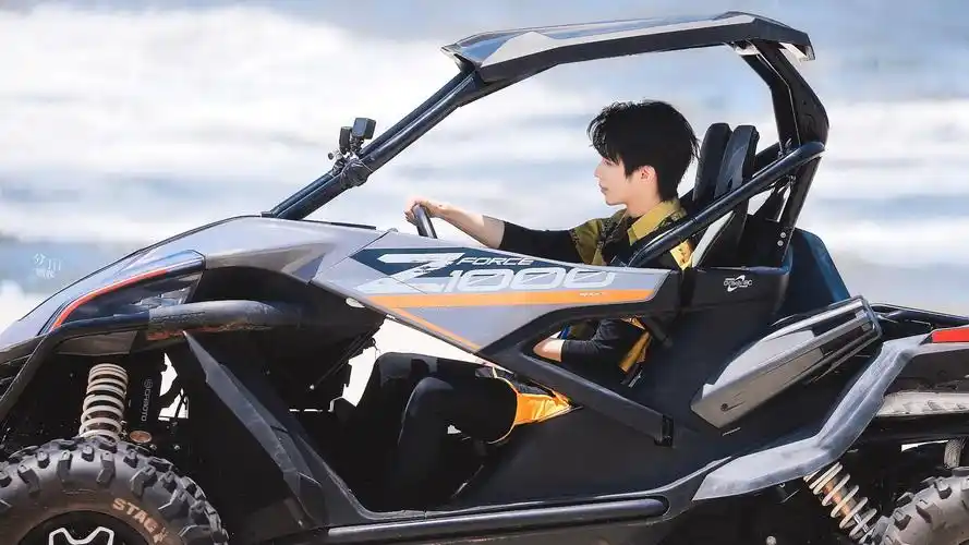 有无人气不高神仙颜值颜塌房风险小的男爱豆推荐?