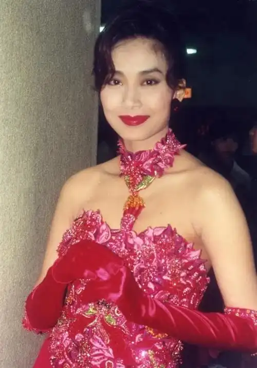 (中国影人) 邝美云