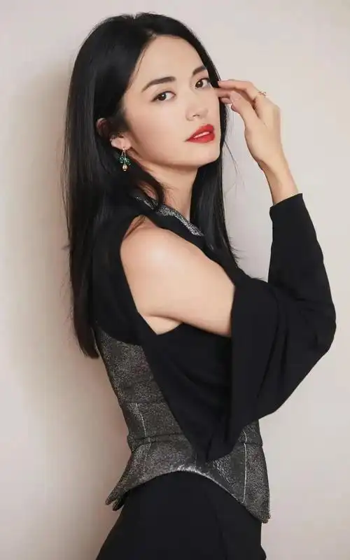 姚晨:大嘴美女,气质非凡!__财经头条