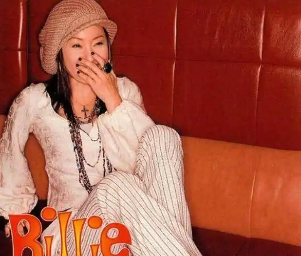 贾静雯也当制作人了,第一个任务就是请周汤豪巨星老妈比莉姐出山_陈慧