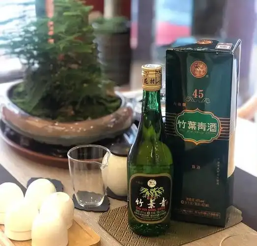 山西这一名酒,辉煌时荣登国宴,万家共饮,如今陨落惨遭大牌收购|汾酒