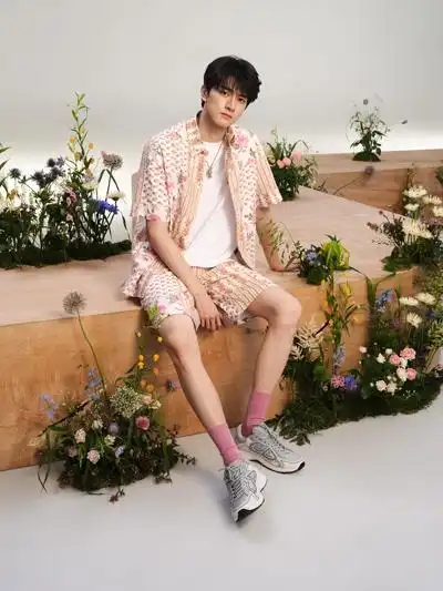 迪奥七夕臻致礼赞爱意缱绻葳蕤生香