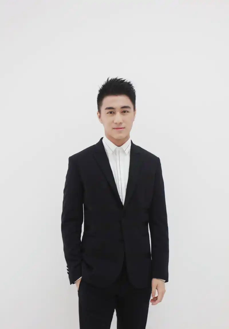 赌王儿子何猷君是要成为小鲜肉了吗?他出道的话会火吗?