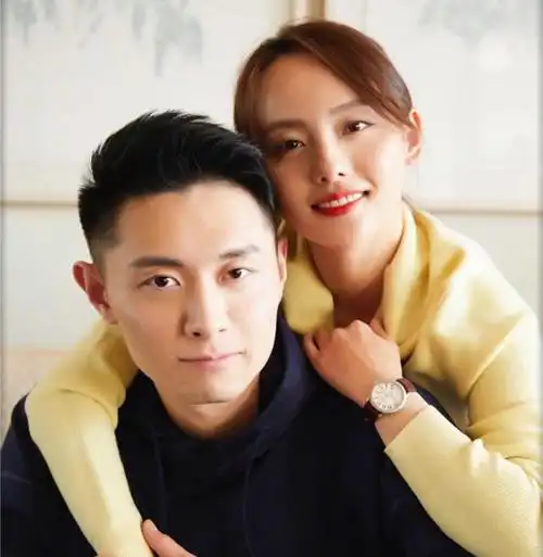 离婚才一年回头再看张嘉倪与买超的境遇有风光也有泪水