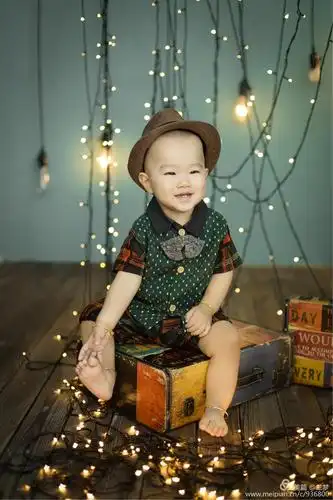 2018-8-2米果一岁艺术照