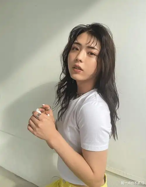 有次井手上漠在上节目时被问到平时的保养方式,他就表示之前曾任学校