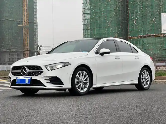 奔驰a级a200l2020款13t自动运动轿车版国Ⅵ