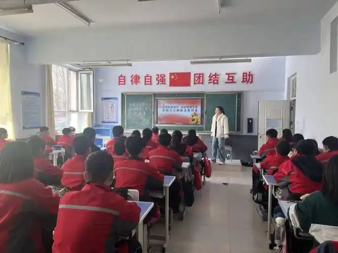 丰宁各学校团组织开展开学第一课主题活动