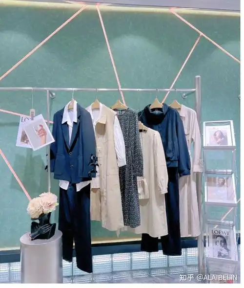 justzzu新作品牌女装风衣连衣裙上衣裤裙穿搭