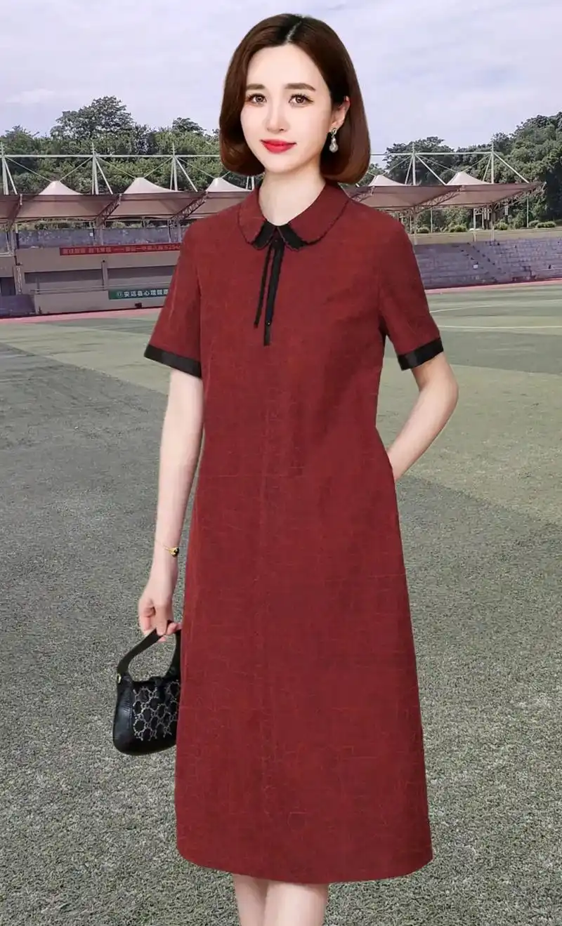 这是一款杭州高端真丝桑蚕丝连衣裙,夏季新款的a字中