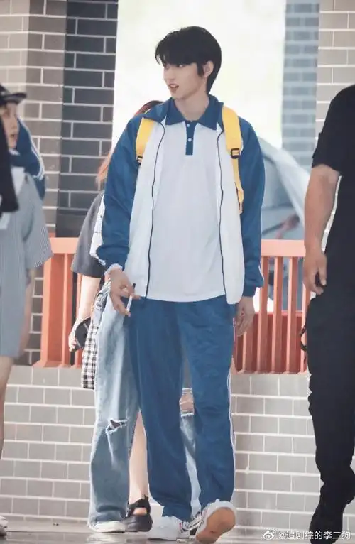 校服男神出场:胡一天,张新成,刘昊然,宋亚轩,刘耀文,林一……各有各的