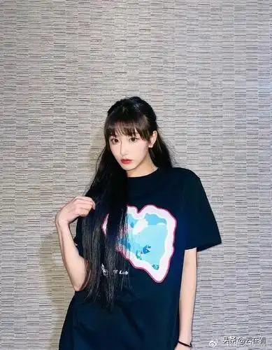 女团the9成员孔雪儿迷人美照欣赏真好看