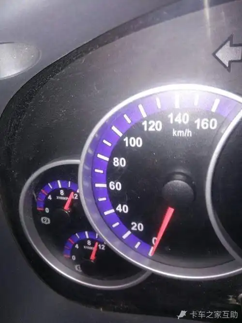 气压表顶到头了,十二个压正常吗.