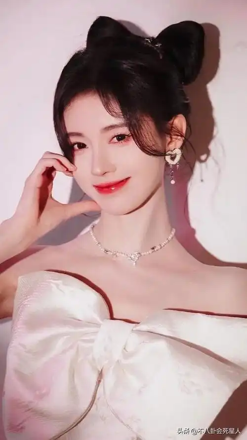 鞠婧祎照片对比(鞠婧祎的变化对比图)-天晟网