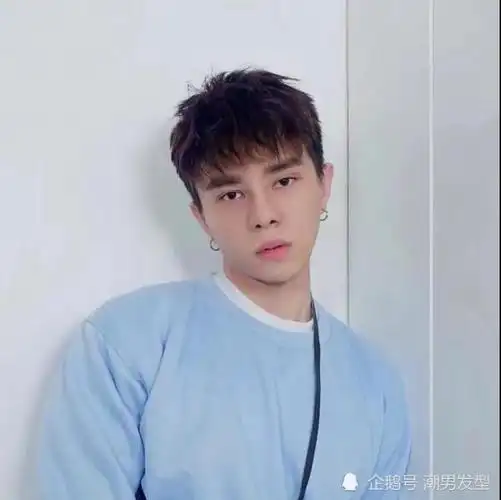 2021年新潮男生发型参考理发师建议留这4款剪完时尚有型