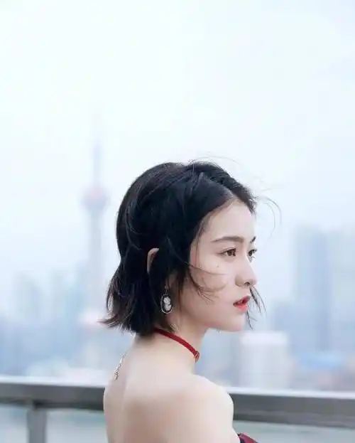 原创胡辣汤毁了影后张雪迎确实有机会比肩周冬雨但观众不喜欢绿茶