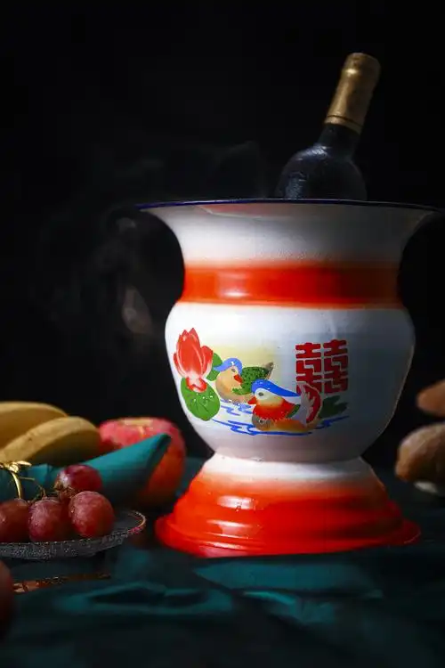 亚马逊拍摄-痰盂