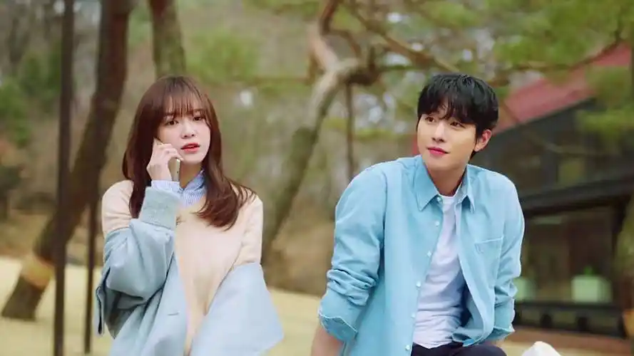 《社内相亲》第10集,金世正女友力爆棚,照顾安孝燮雨天心理创伤,暖心