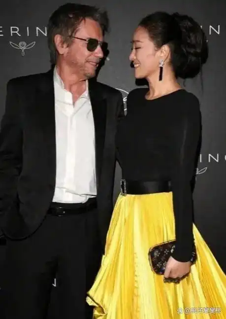 58岁的巩俐和她75岁的老公,结婚5年依旧非常甜蜜
