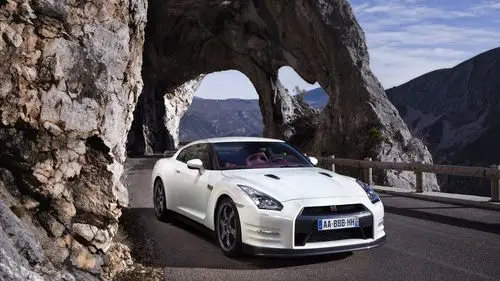 日产战神gtr跑车,汽车-回车桌面