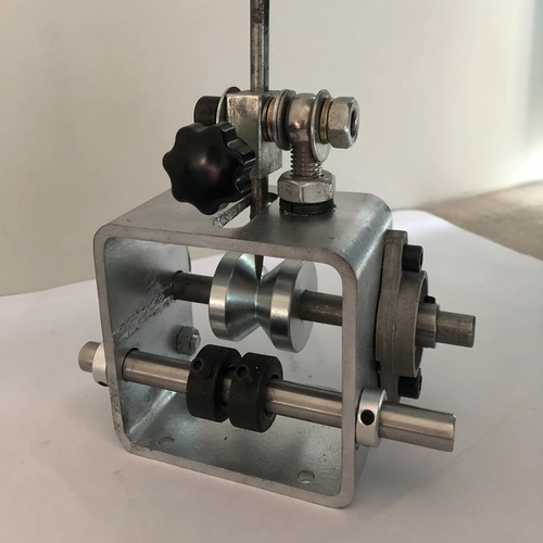 神器手动废旧电缆拔电线剥线机废线剥皮机拨线钳废铜线家用小型带手轮