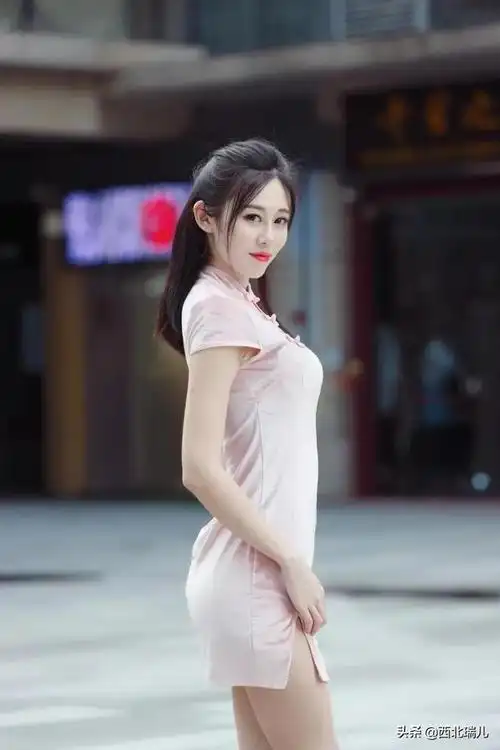 穿旗袍的美女(怎样形容穿旗袍的美女)