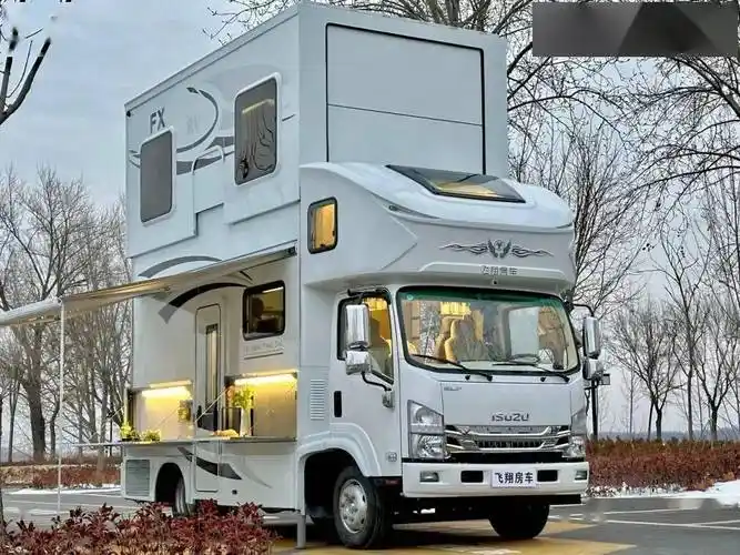 16 北京房车展丨飞翔房车"升层"系列轻卡房车正式亮相 多重亮点惊喜