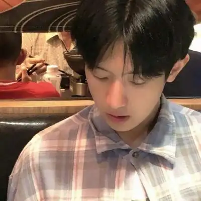 14男生照片要真实的头像 高清好看14岁男帅气照片头像