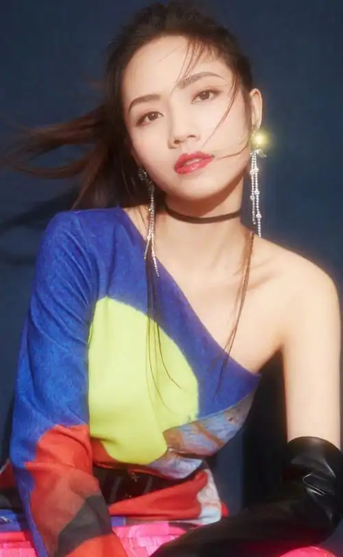 刘惜君高清淡雅美照,楚楚动人!__财经头条