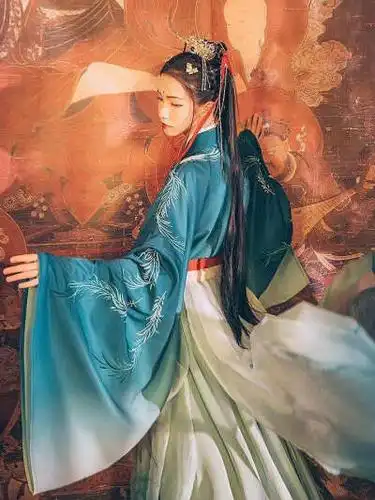 汉服十里小姐姐