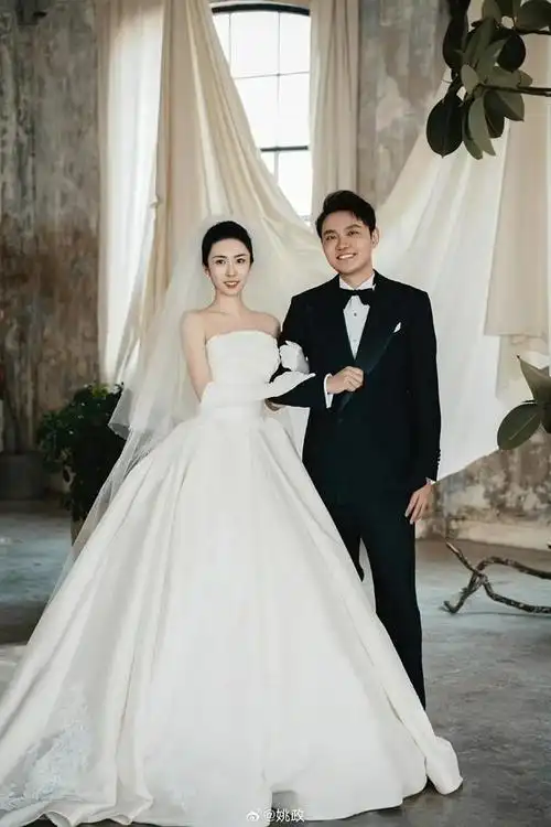 40对明星真夫妻婚纱照,谁最惊艳?