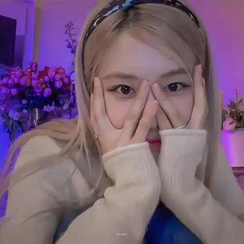 女生头像朴彩英rose