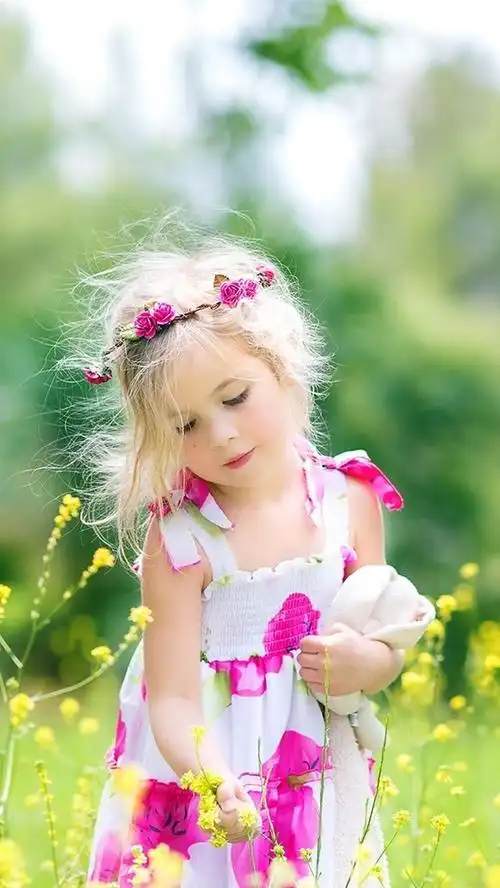 的小女孩,油菜花 640x1136 iphone 5/5s/5c/se 壁纸,图片,背景,照片