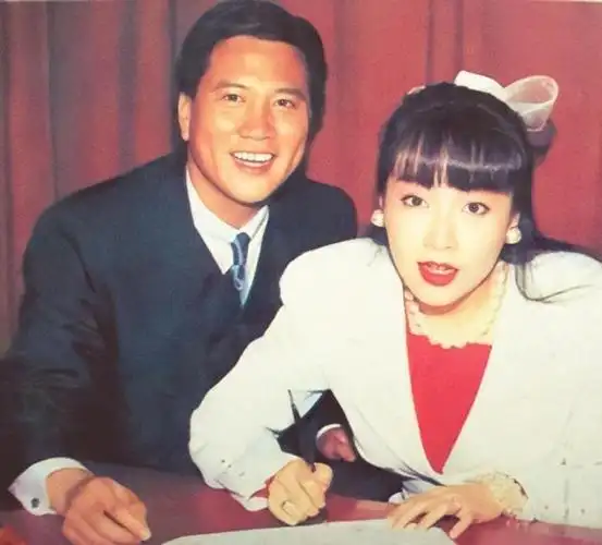 "河南女婿"万梓良:不亏欠前妻恬妞,爱小16岁娇妻也爱洛阳