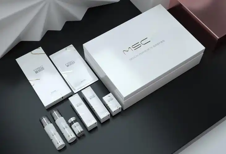 化妆品套盒(医疗器械)|平面|包装|伯爵品牌设计 - 原创作品 - 站酷